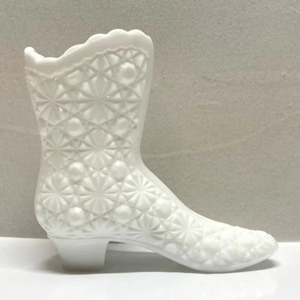 Vintage Fenton Milk Glass Dairy Button Boot 4.25